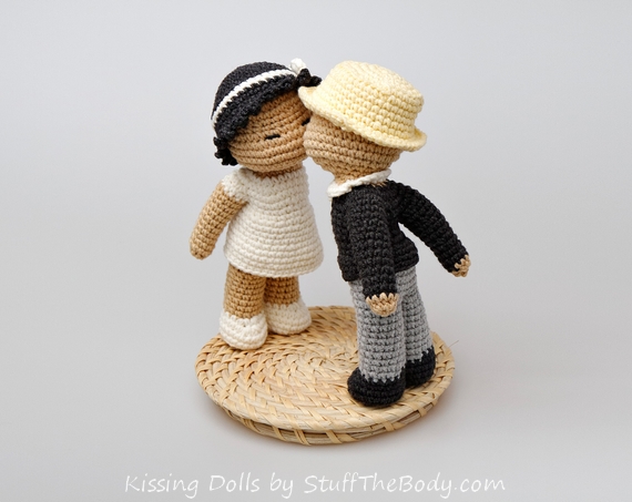 Kissing Dolls Amigurumi pattern for wedding or bridal shower